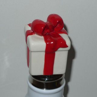 Rare Nora Fleming Mini Old Style/retired White Present W Red Bow