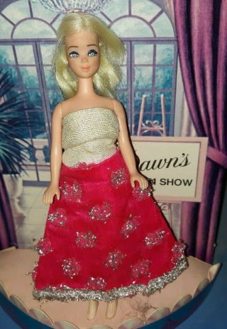 Vintage Topper Dawn Dinah Model Doll All Orig.  Read $26.  99